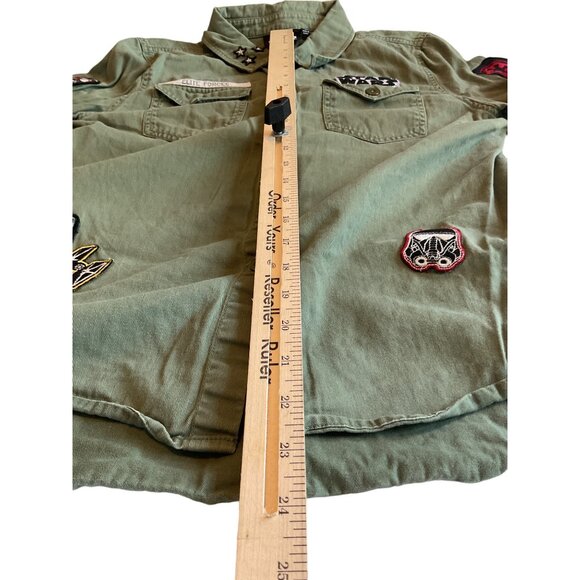 Star Wars Olive Green Button-Up Shirt With Fun Patches Size M 100% Cotton For Ad - Picture 2 of 8